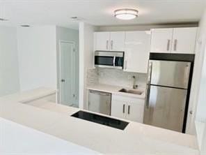 2408 Ne 4th St - Photo 6 of 17