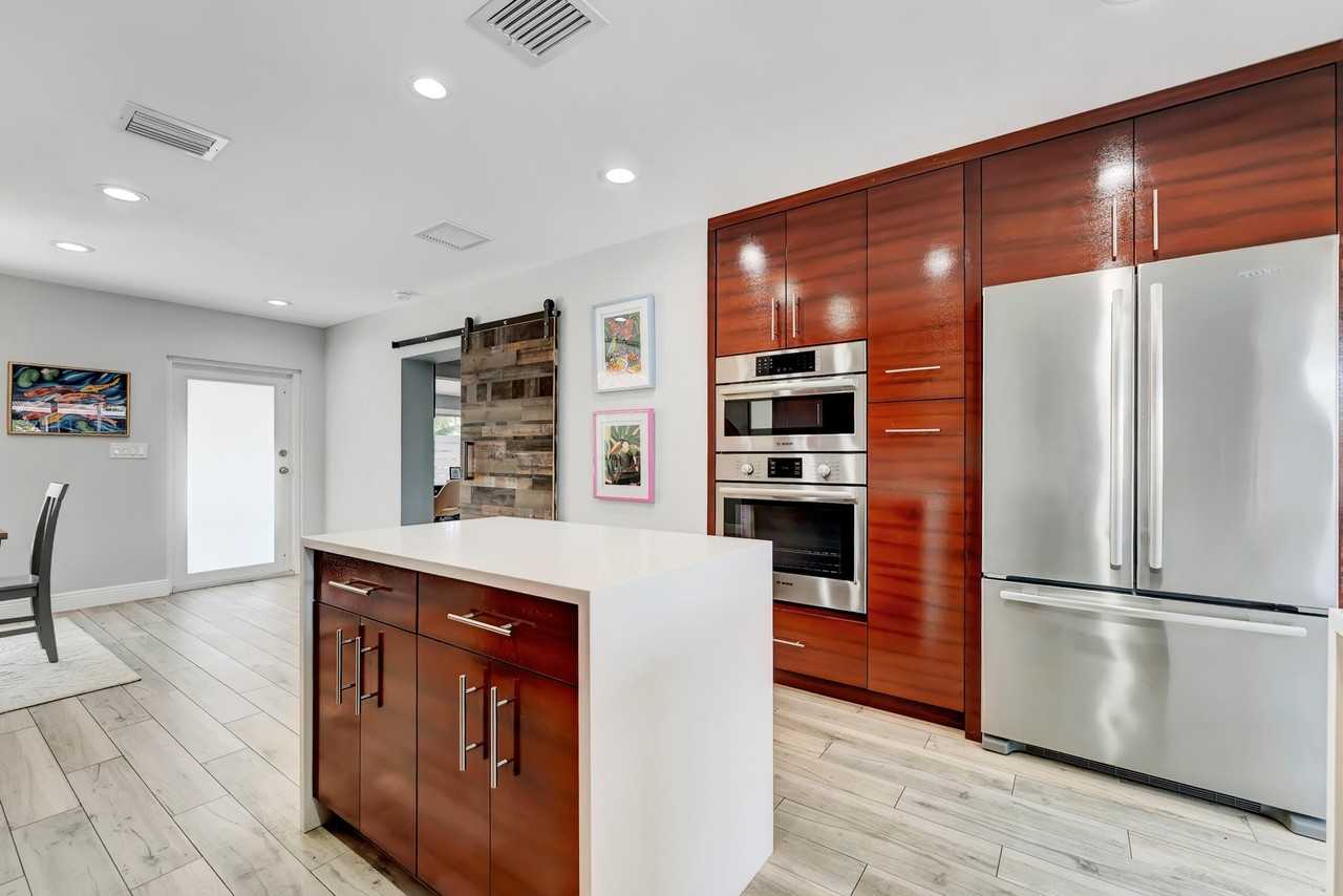 2291 Se 15th St - Photo 5 of 37