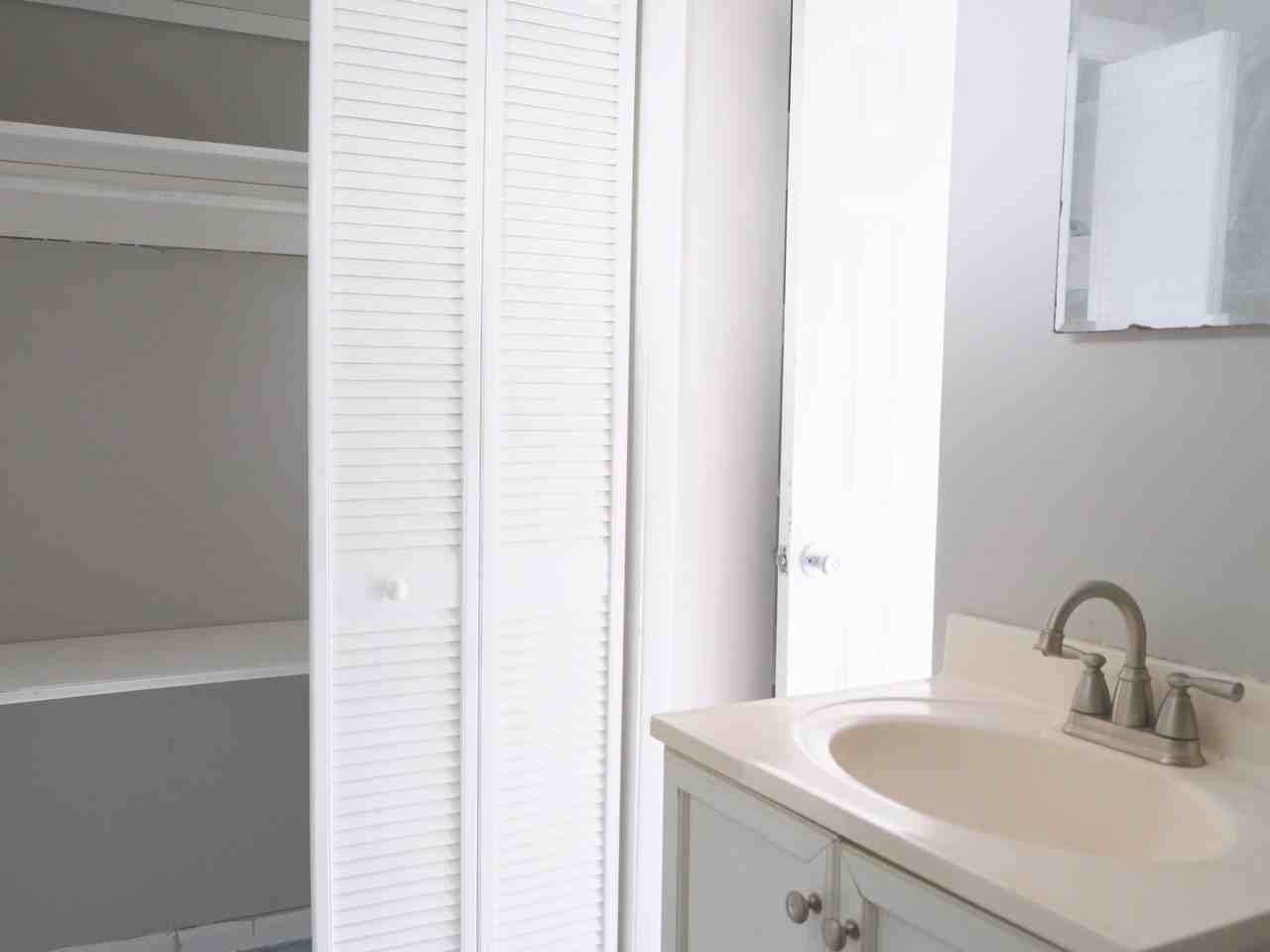 438 Roseland Dr #2 - Photo 7 of 7