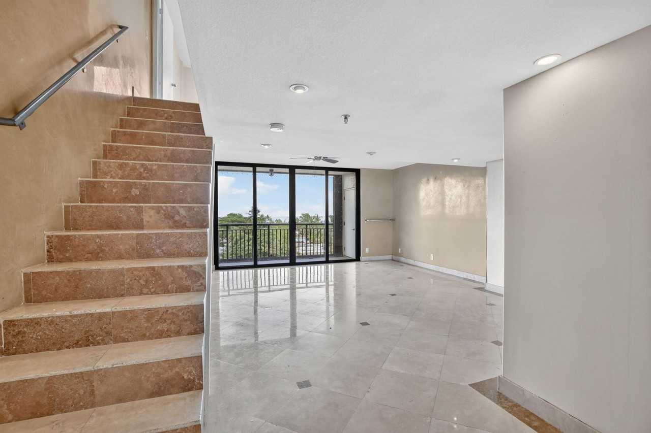 2300 Ne 33rd Ave #604 - Photo 4 of 43