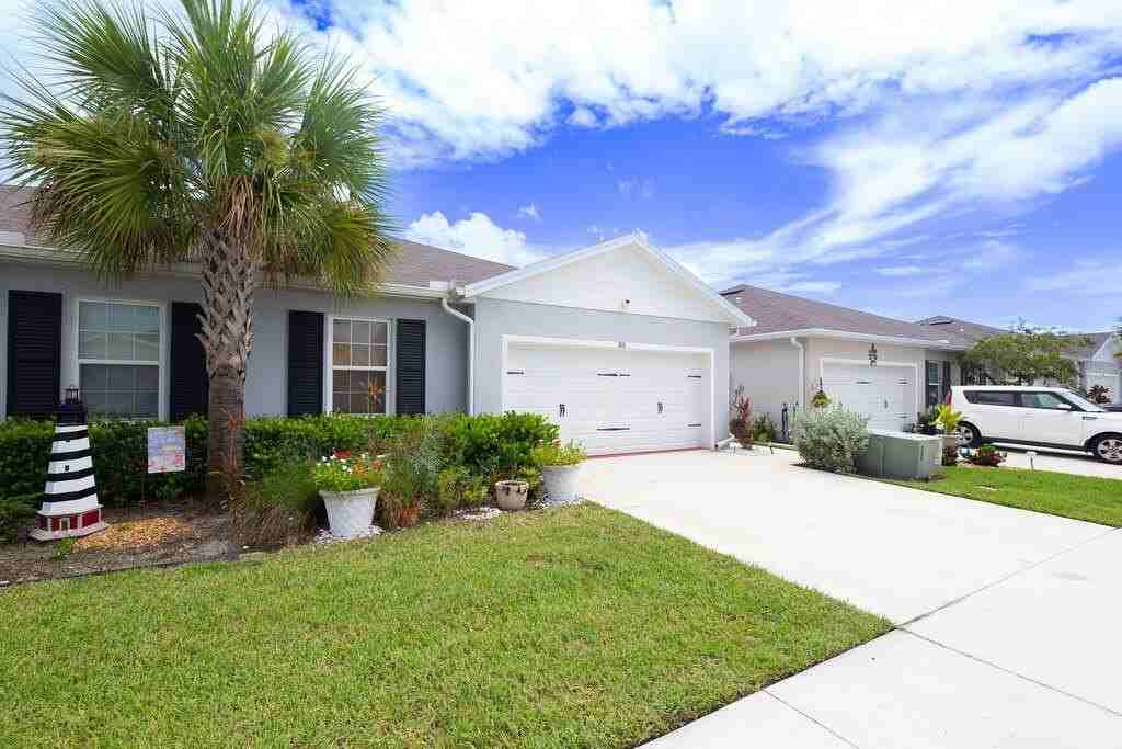 818 Persimmon Pl - Photo 4 of 43