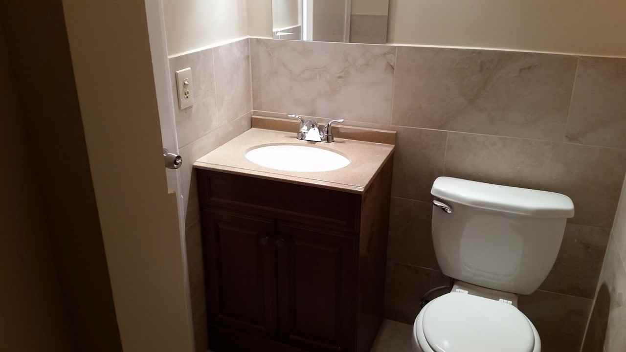 5323 Nw 27th St #B4 - Photo 6 of 13