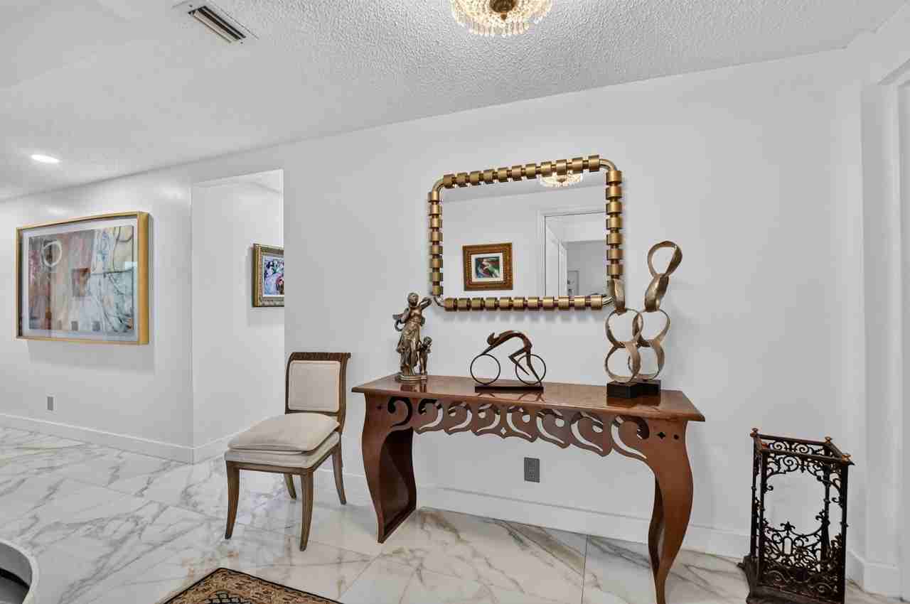 7622 Elmridge Dr - Photo 5 of 50