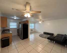701 Se 15th St #8 - Photo 1 of 1