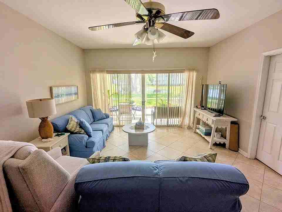 134 Cypress Point Dr #134 - Photo 2 of 14