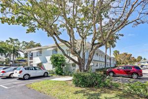 featured image of 2440 Sw 22nd Ave #703