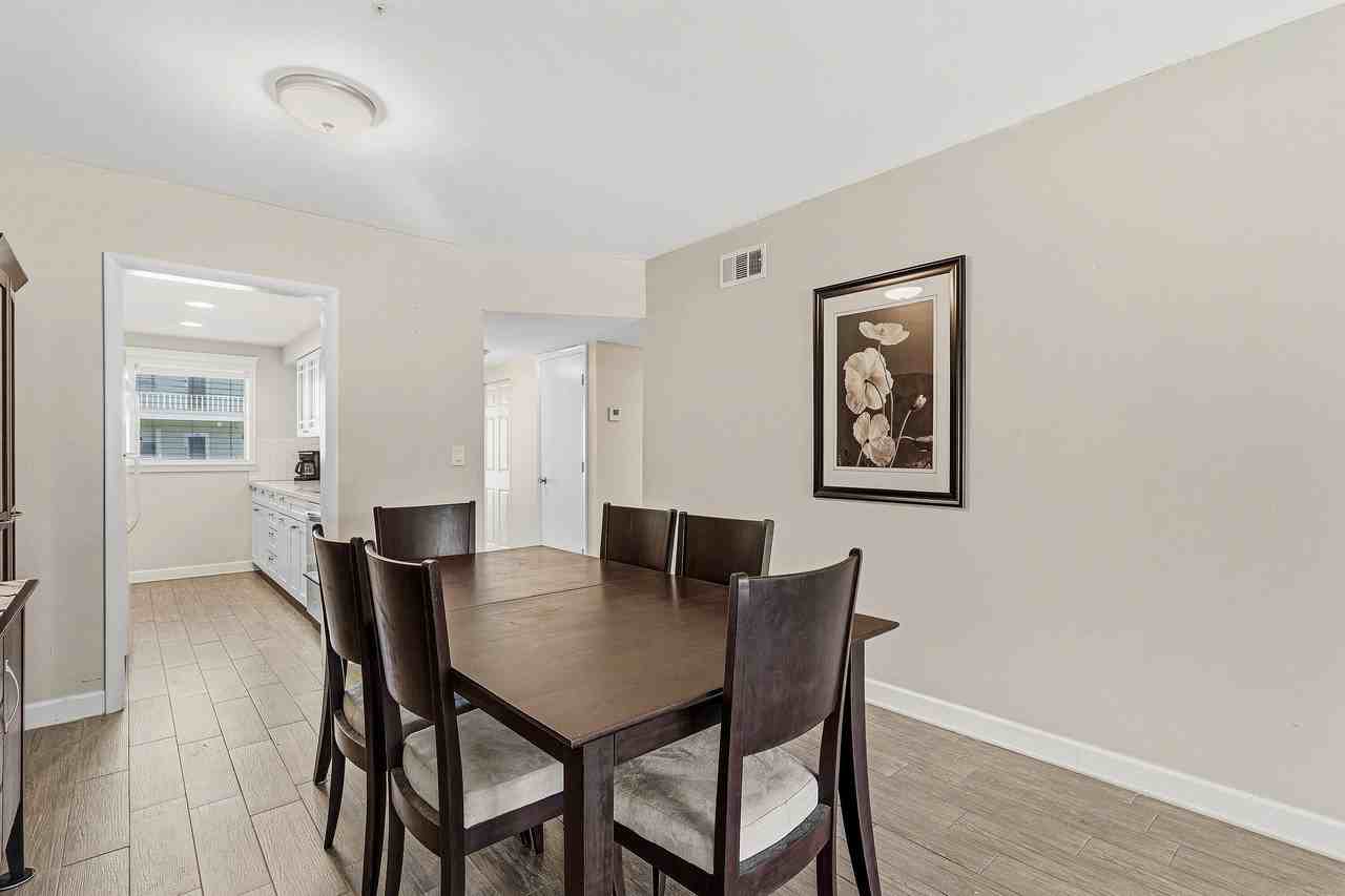 2440 Sw 22nd Ave #703 - Photo 6 of 35