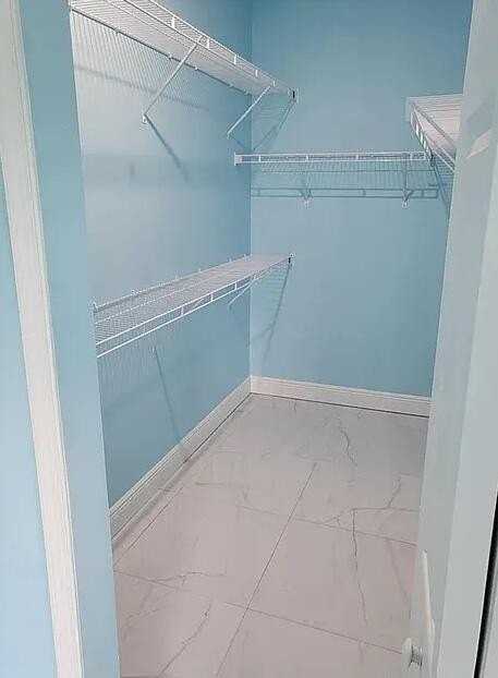 409 Broward Ave - Photo 7 of 8