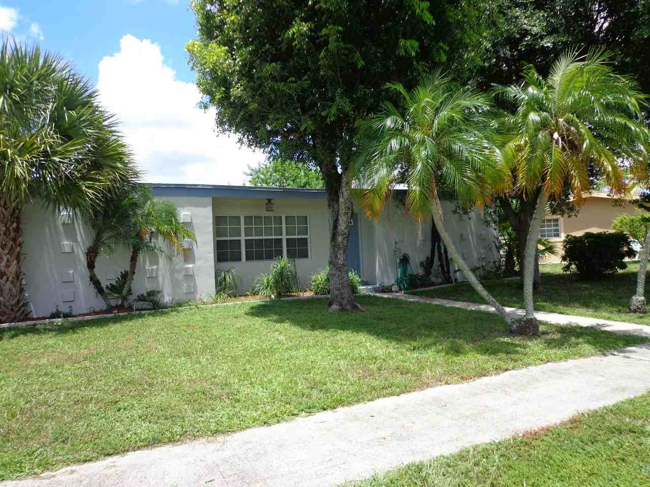 11751 Oleander Dr - Photo 3 of 20