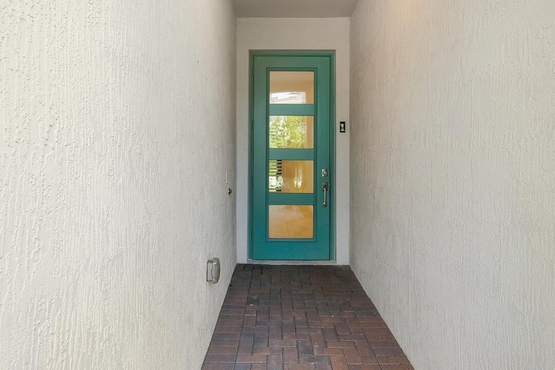 14131 Sw Thorens Dr - Photo 3 of 49