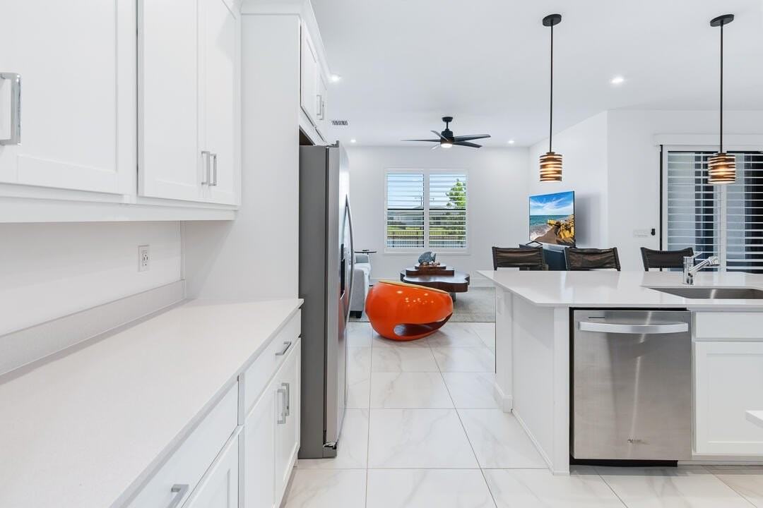 14131 Sw Thorens Dr - Photo 6 of 49
