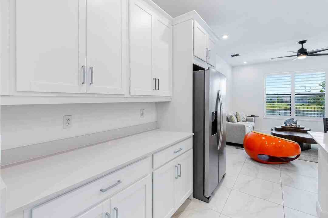 14131 Sw Thorens Dr - Photo 7 of 49