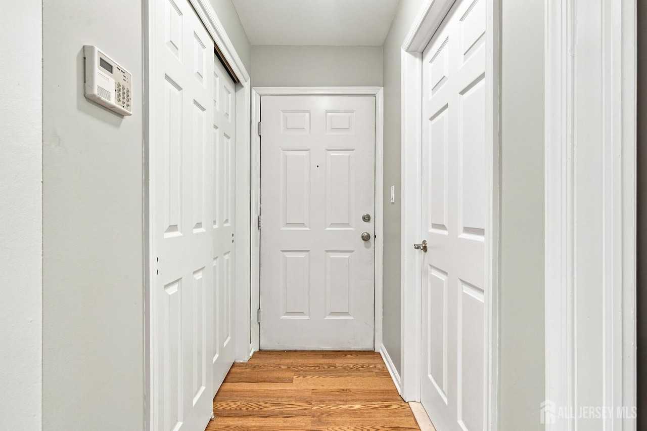 1634 Waterford Dr - Photo 3 of 22