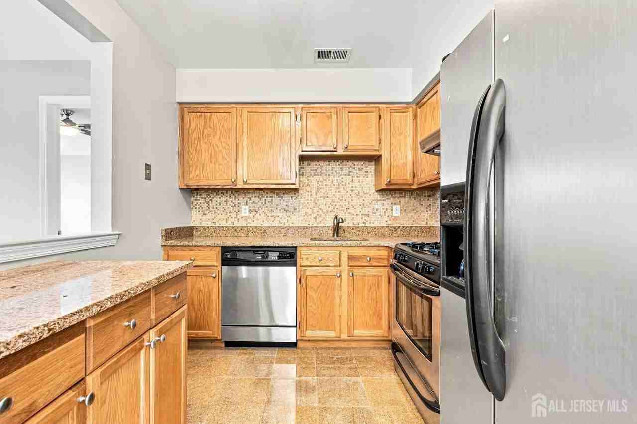 1634 Waterford Dr - Photo 6 of 22
