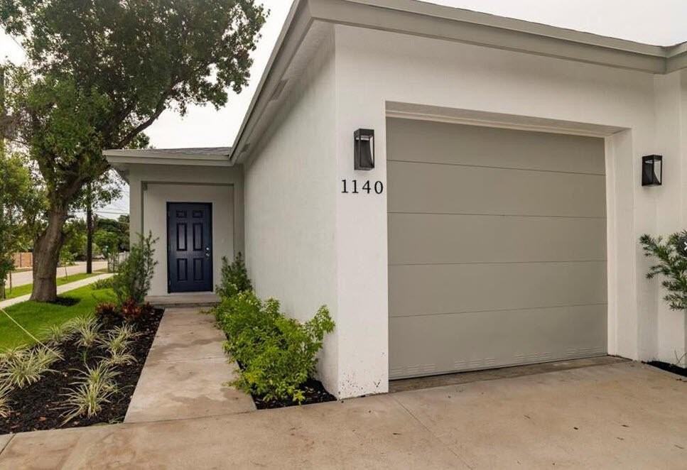 1140 Nw 1st Ave - Photo 3 of 17