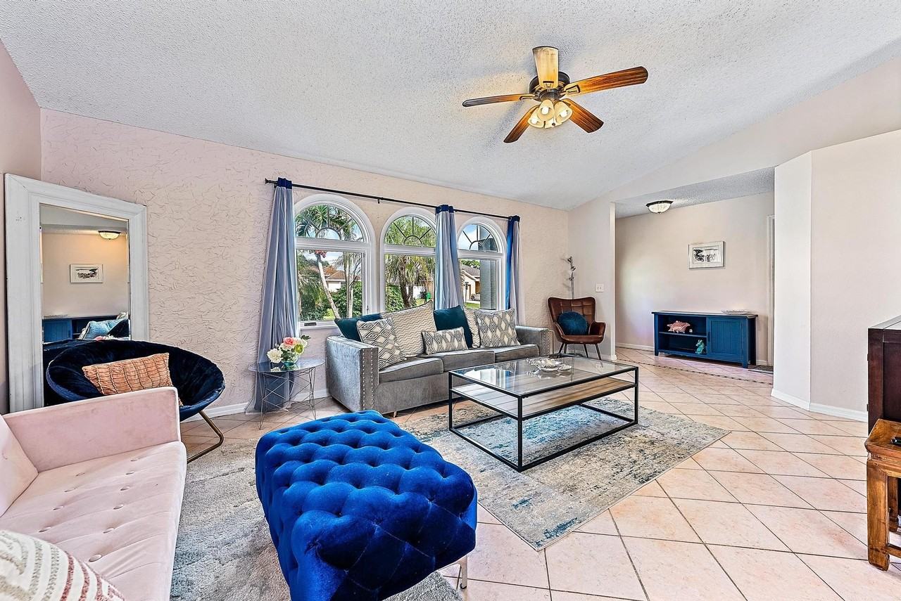 414 Sw Lairo Ave - Photo 7 of 33