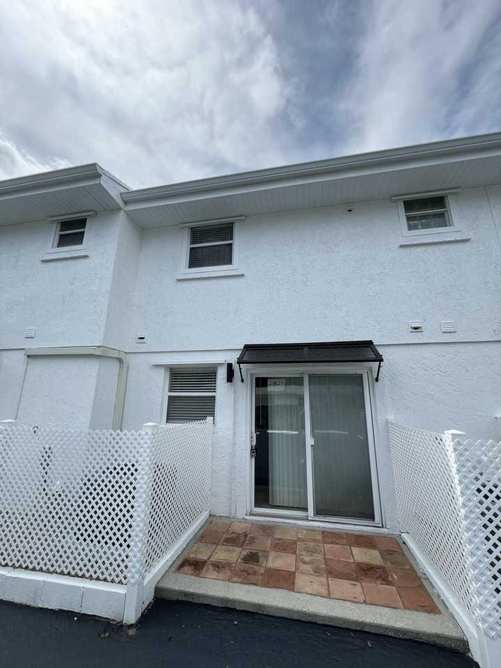 2829 Sw Cornell Ave - Photo 4 of 20
