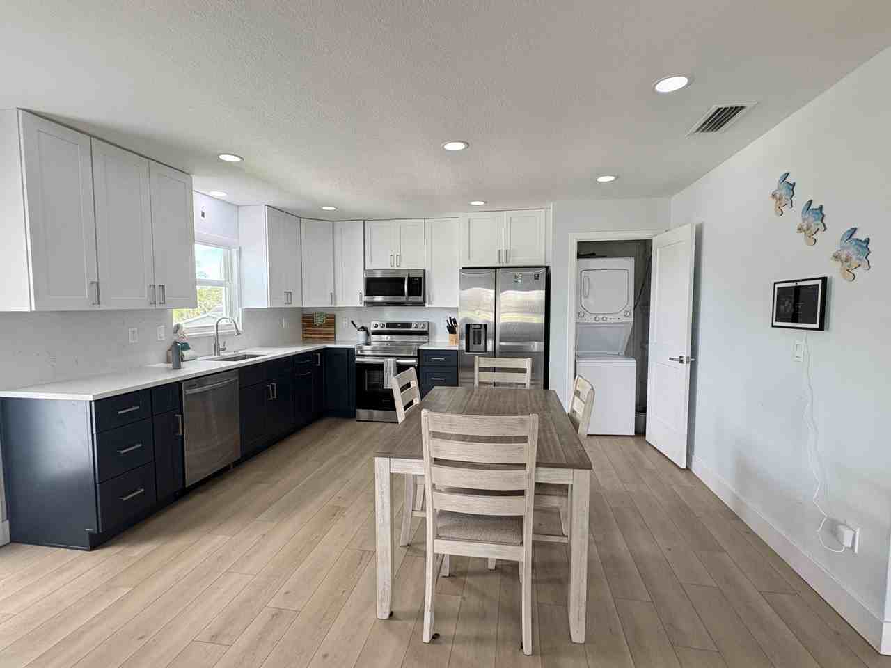 1811 Melaleuca Dr - Photo 6 of 16