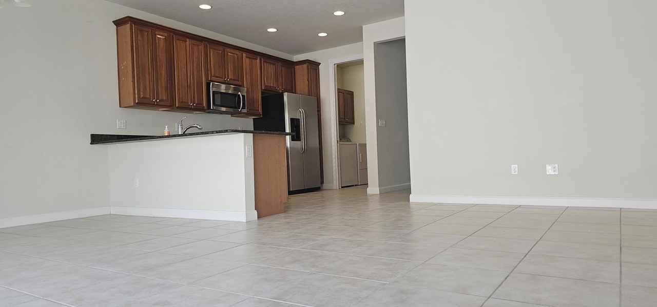 1173 Islamorada Dr - Photo 4 of 22