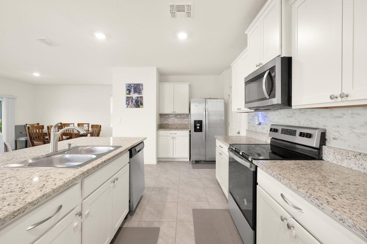 10764 Sw Vasari Way - Photo 7 of 31