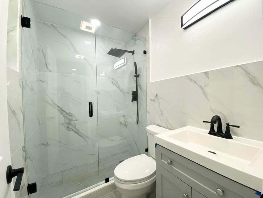 660 Ne 34th Ct #3 - Photo 6 of 9