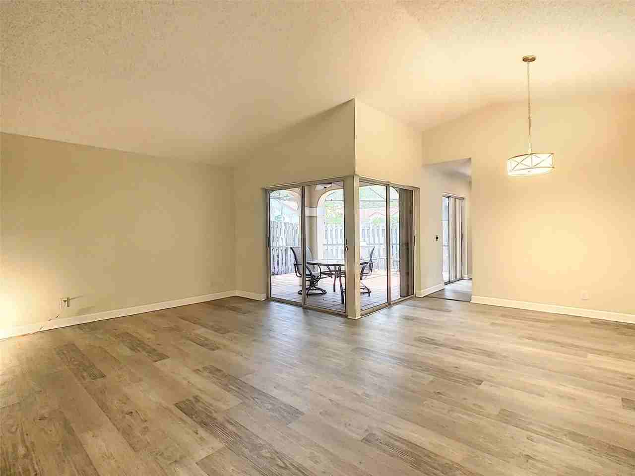 1370 Cottonwood Cir #18-3 - Photo 5 of 34