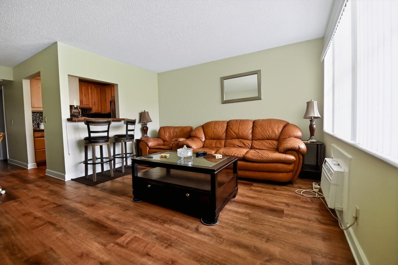233 Windsor K - Photo 4 of 14