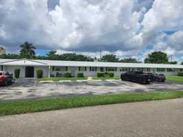 featured image of 1119 Lake Ter #115