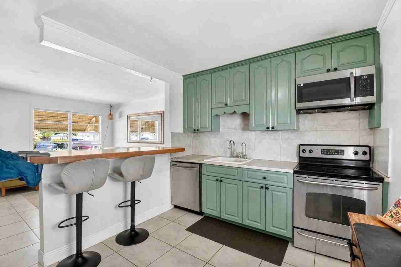 3017 Buckley Ave - Photo 2 of 8