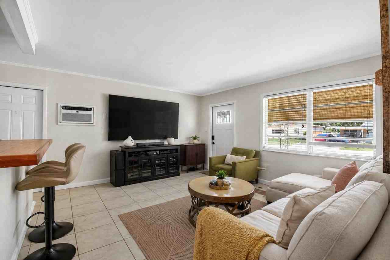 3017 Buckley Ave - Photo 5 of 8