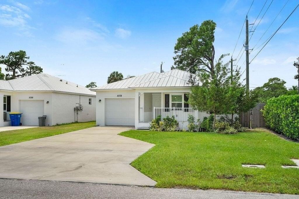 5078 Se Isabelita Ave - Photo 3 of 25