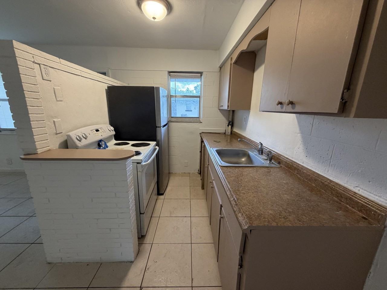 711 Nw 4th Ave #2 - Photo 2 of 13
