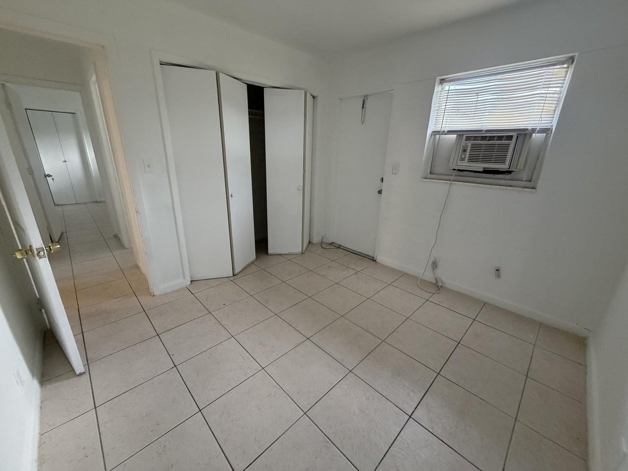 711 Nw 4th Ave #2 - Photo 7 of 13