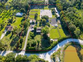 featured image of 851 Hyde Park Rd