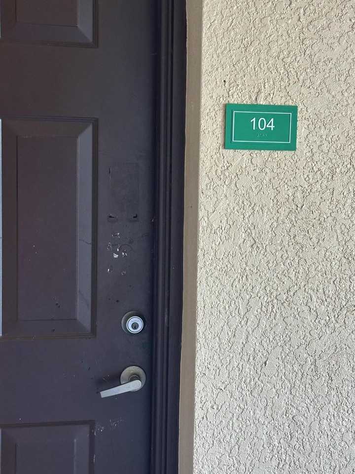 291 Sw Palm Dr #104 - Photo 3 of 46