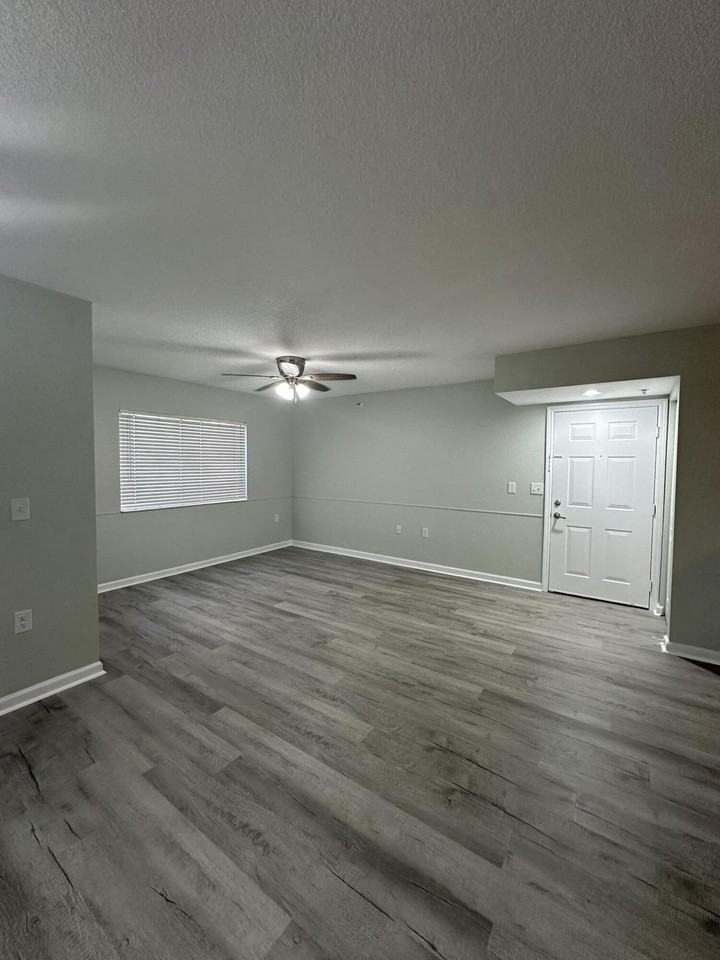 291 Sw Palm Dr #104 - Photo 6 of 46