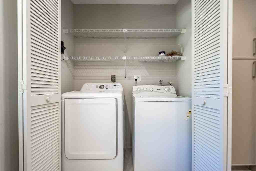 3175 Ne 48th Ct #105 - Photo 7 of 33