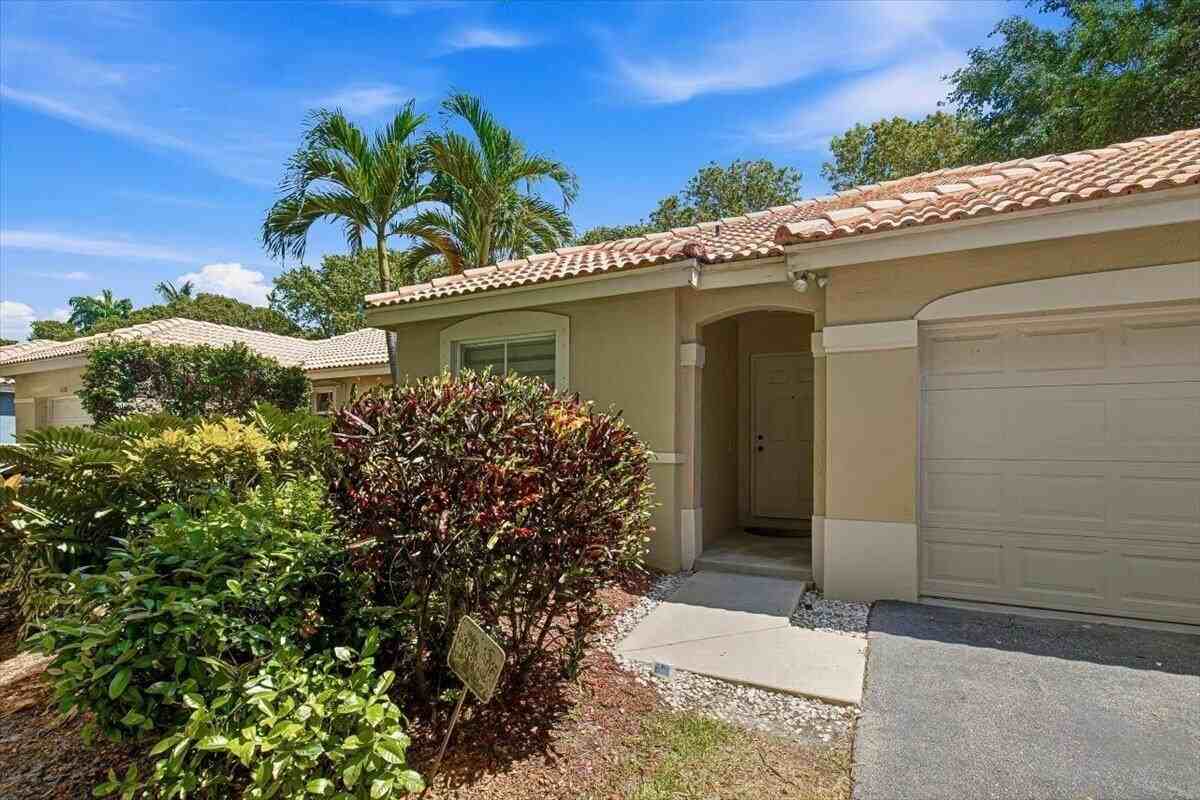 4112 Pine Ridge Ln - Photo 4 of 26