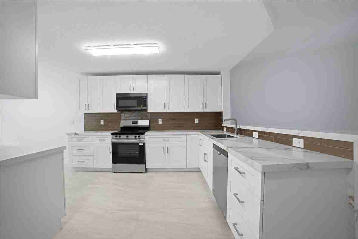 4112 Pine Ridge Ln - Photo 7 of 26