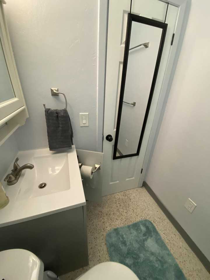 1112 Avenue E #A - Photo 2 of 8