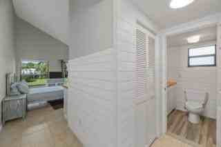 11863 Wimbledon Cir #511 - Photo 5 of 8