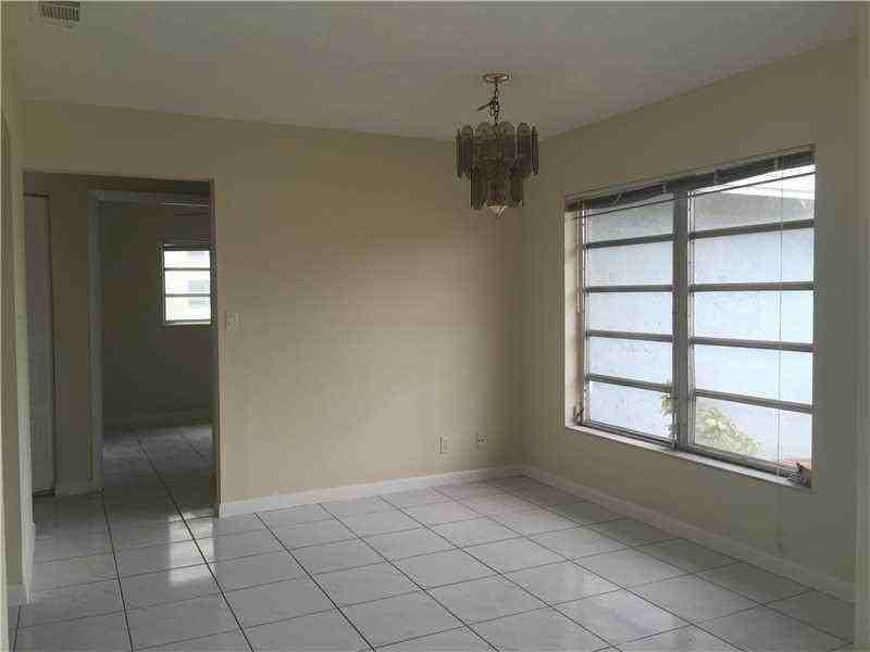 9330 Nw 42nd Ct #9330 - Photo 4 of 11