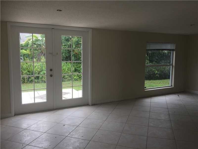 9330 Nw 42nd Ct #9330 - Photo 6 of 11
