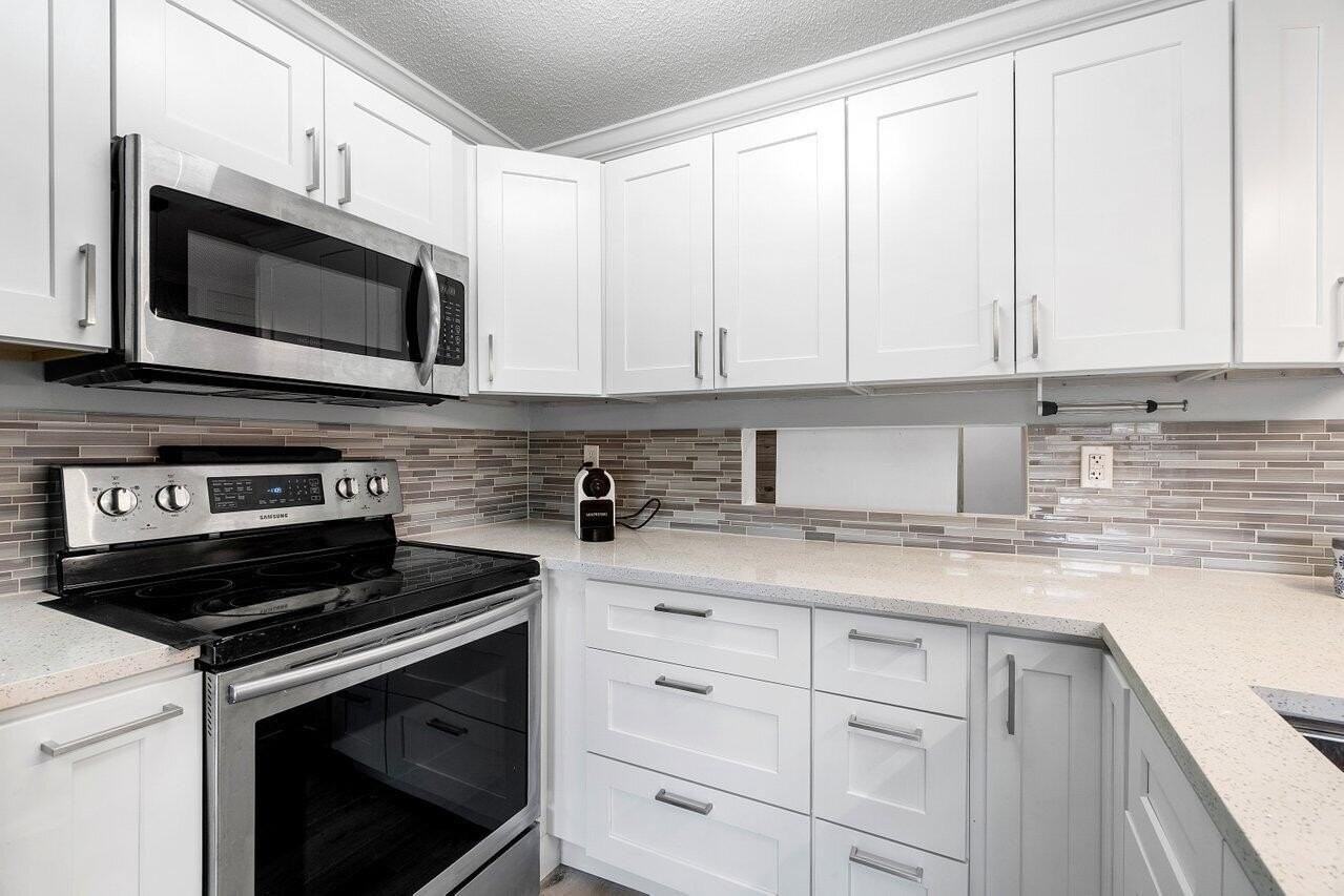 322 N Federal Hwy #223 - Photo 4 of 26