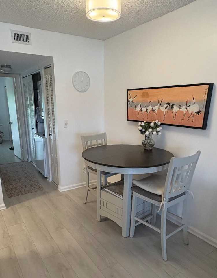540 Sw South River Dr - Photo 6 of 14