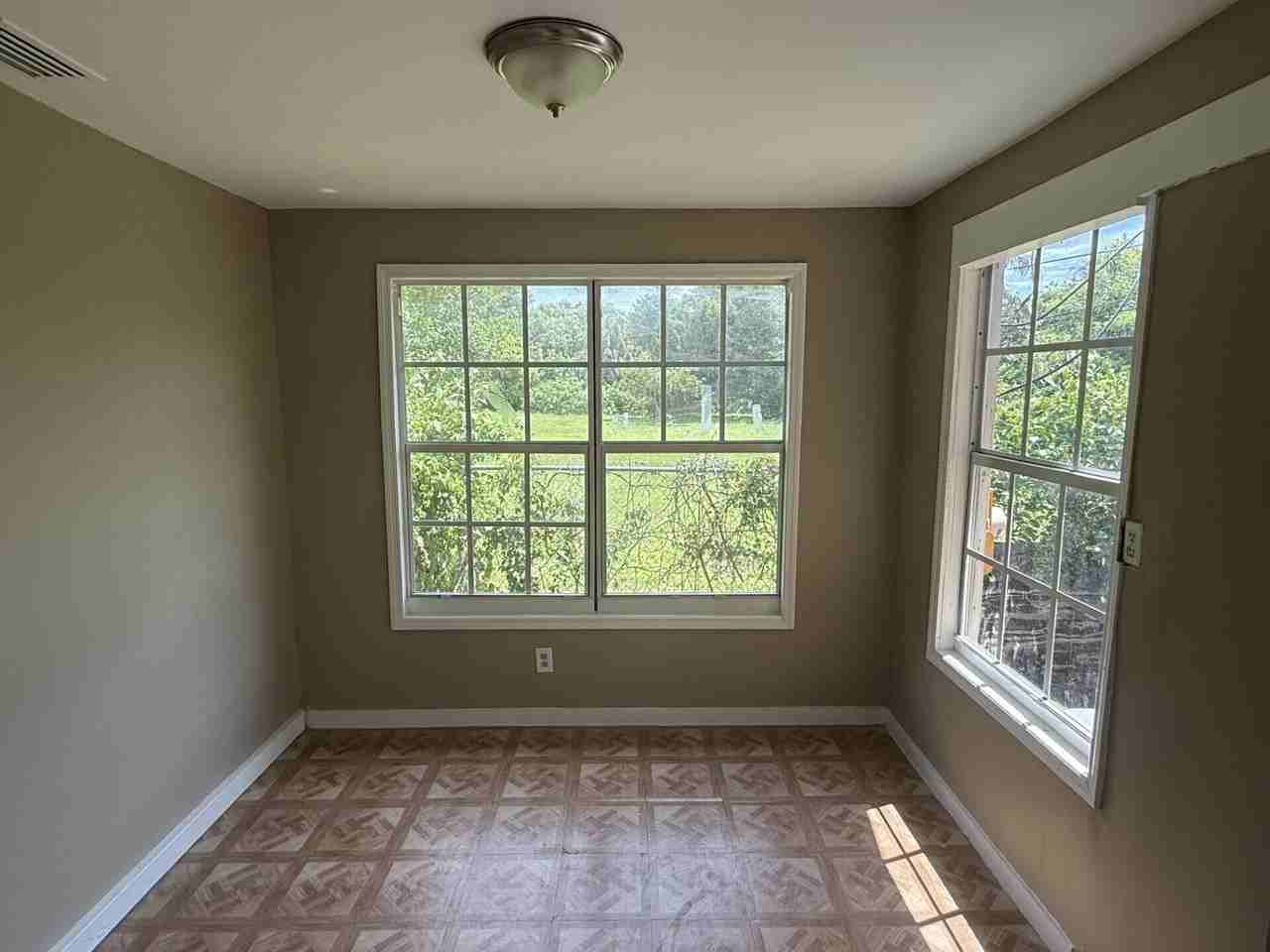 2422 Genessee Ave - Photo 7 of 10