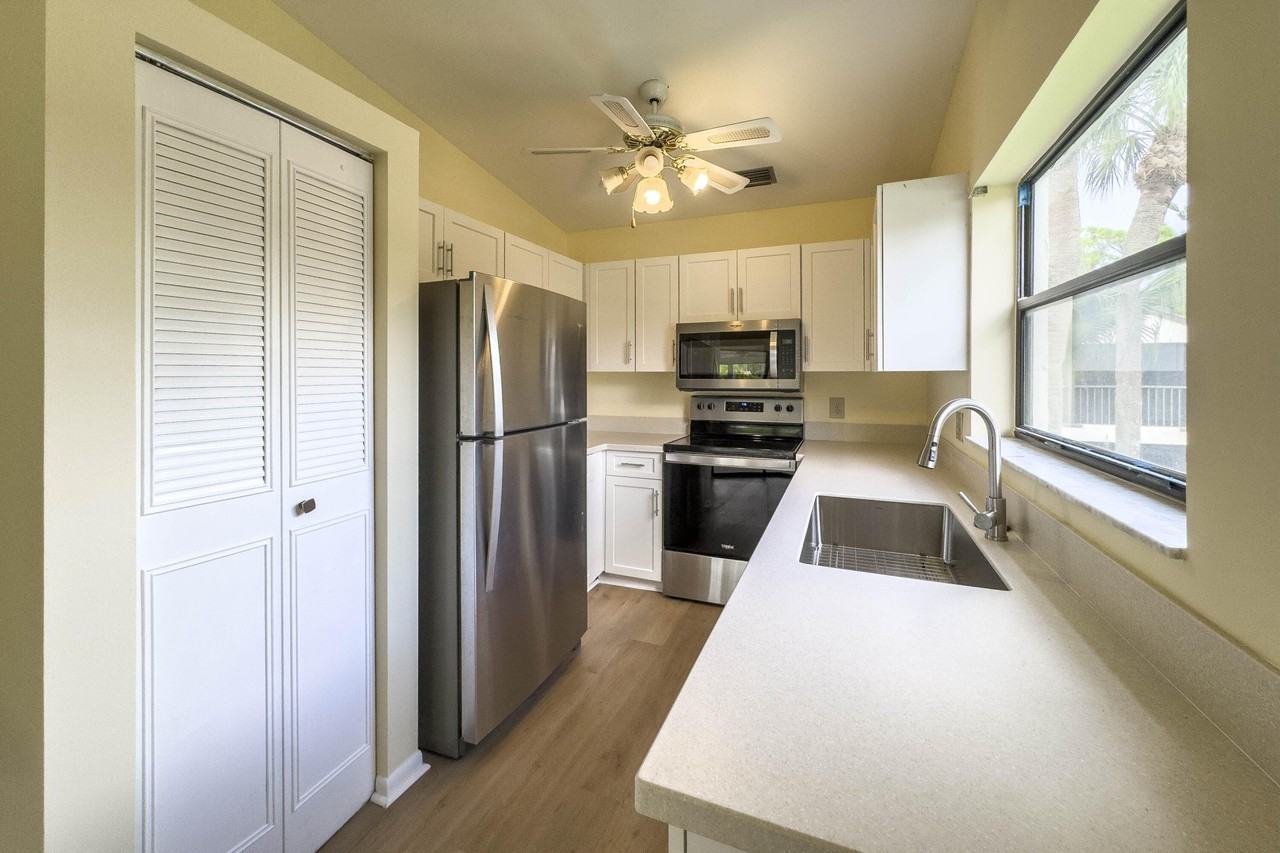 3362 Lucerne Park Dr - Photo 7 of 34