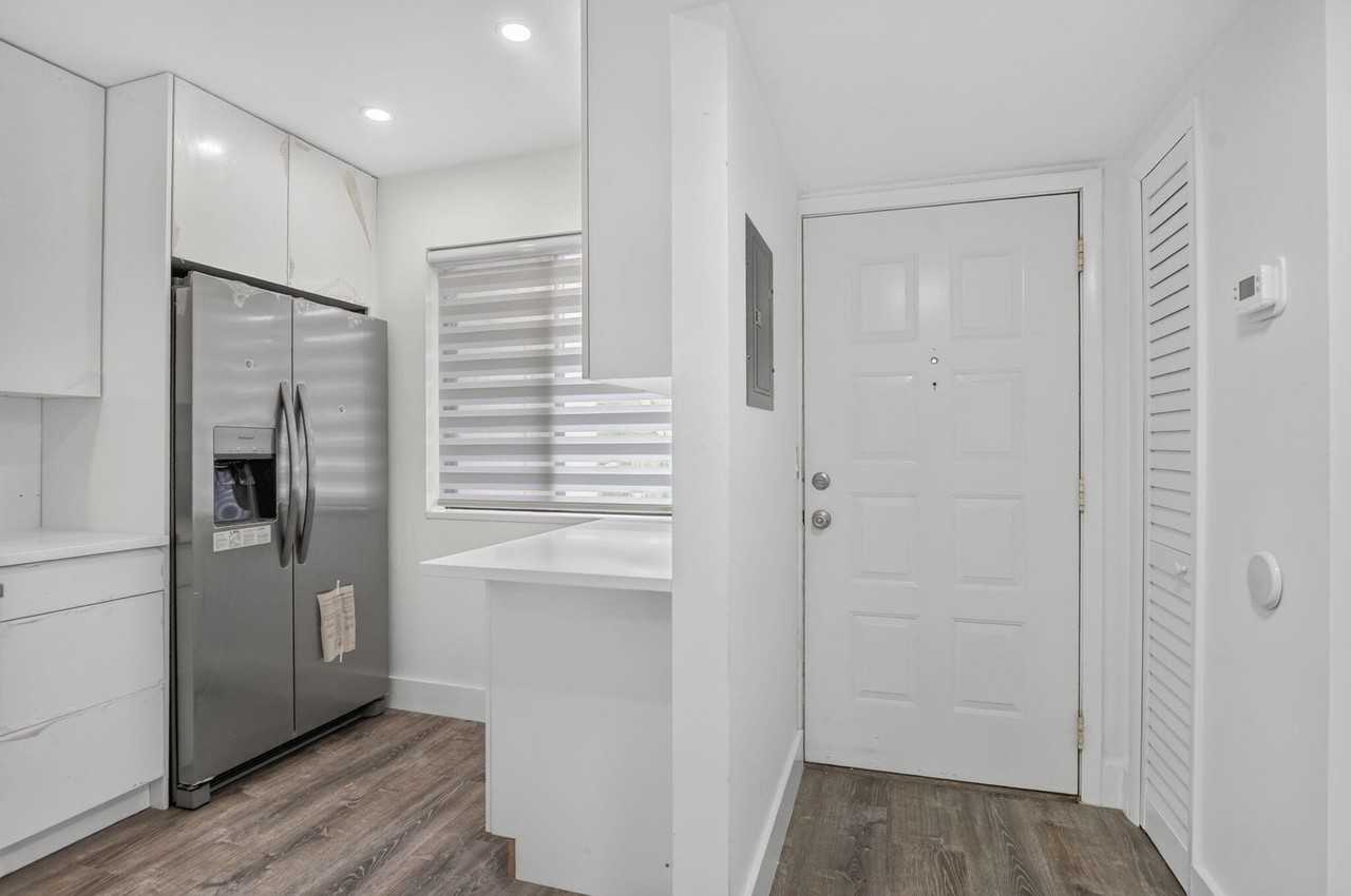 21950 Soundview Ter #107 - Photo 2 of 22