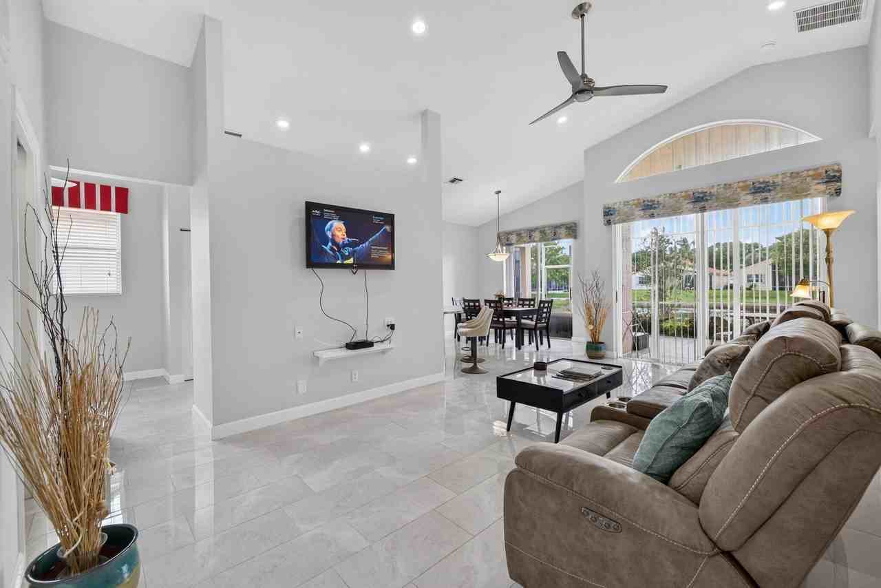 309 Nw Toscane Trl - Photo 5 of 43