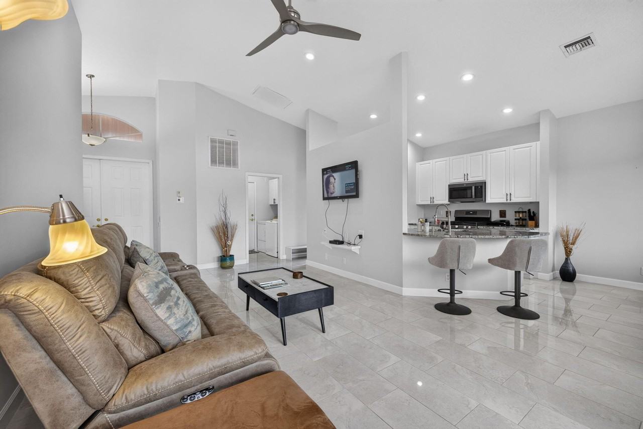 309 Nw Toscane Trl - Photo 6 of 43